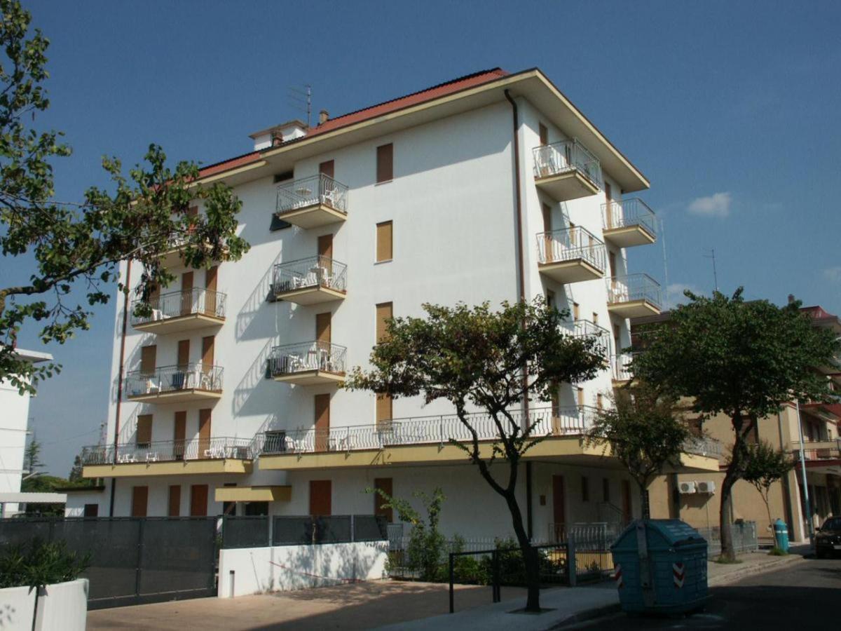 Condominio Michelangelo-Solo Per Famiglie- Walterigato Apartments 利多迪迪耶索洛 外观 照片